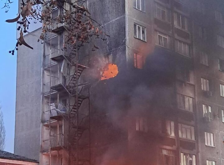 Новини України - Росіяни влучили в багатоповерховий будинок у Чернігові