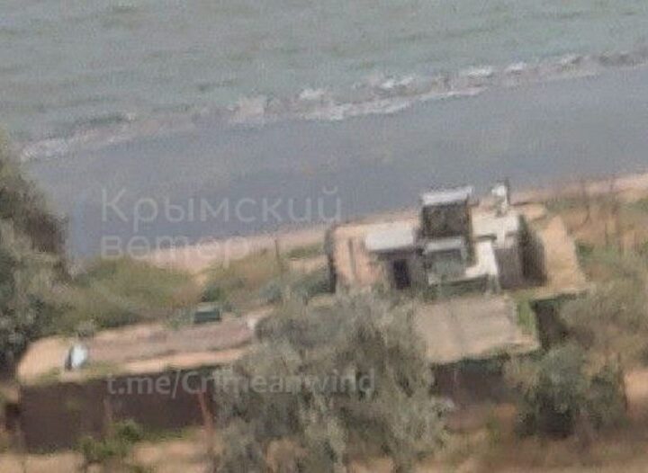 Новини України - Росіяни зводять нову лінію оборони біля суднобудівного заводу у Криму