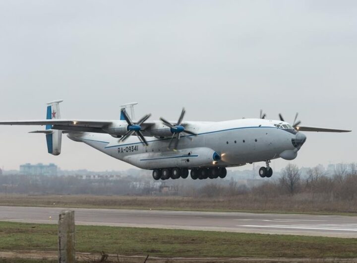 Новини світу - Розвалився в повітрі. Падіння літака в Росії