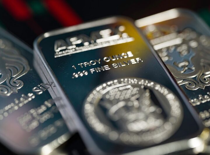 Новини бізнесу - Срібло оновило історичний максимум у $75