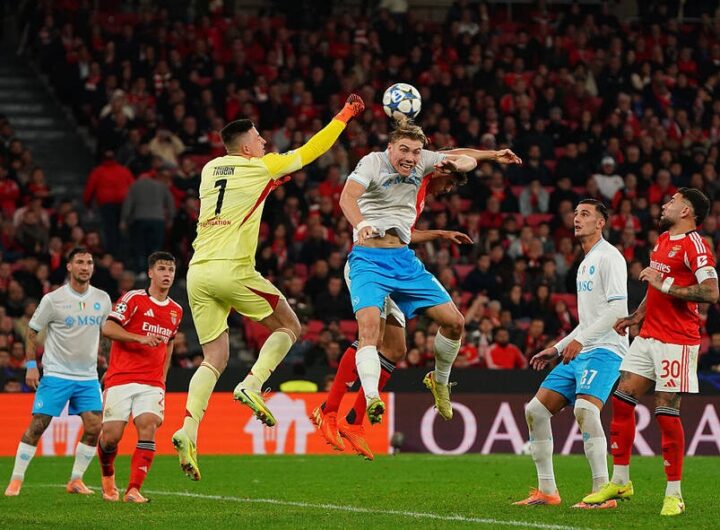 Новини спорту - Стало відомо, як оцінили гру українців у зустрічі Бенфіка - Наполі