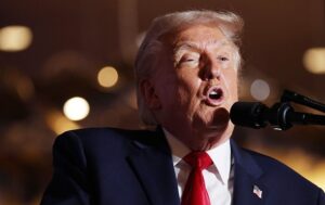 Новини світу - Трамп наказав повністю блокувати підсанкційні нафтові танкери Венесуели