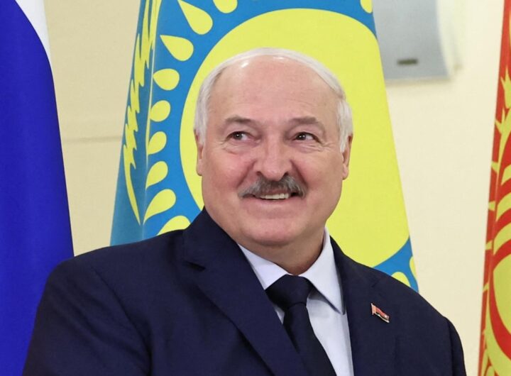 Новини світу - У Білорусі заявили про помилування 20 політв'язнів