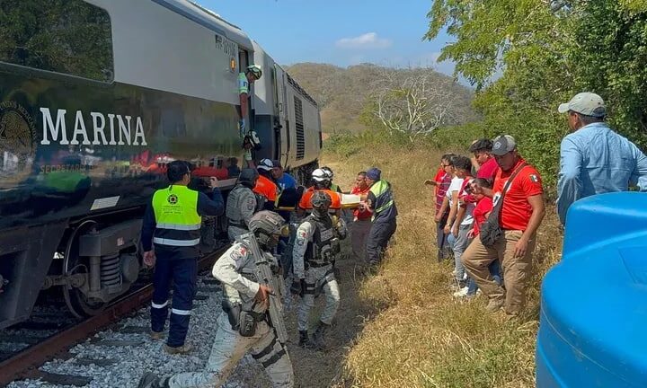Новини світу - У Мексиці потяг зійшов із рейок: щонайменше 13 загиблих