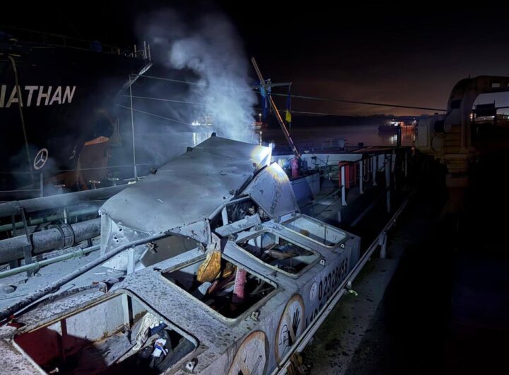 Новини України - У портах Одещини обстрілом пошкоджені елеватори та іноземні судна