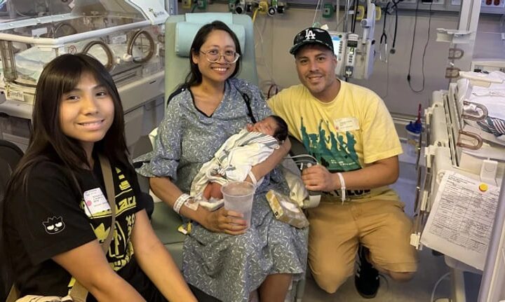 Новини світу - У США жінка народила дитину з 10-кілограмовою кістою яєчника