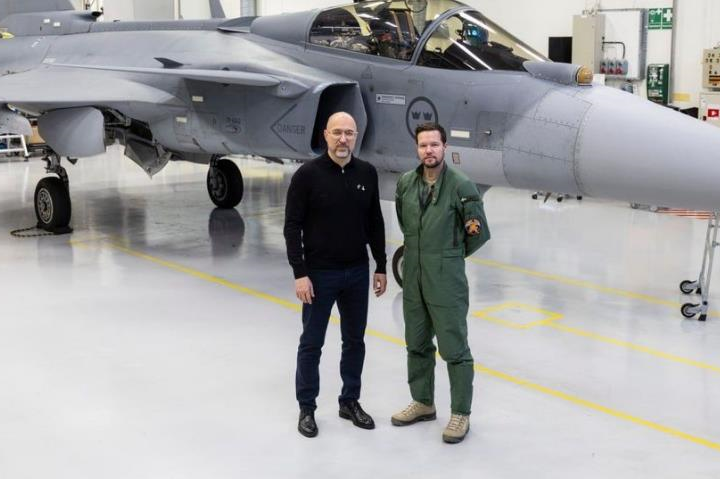 Новини України - Україна та Швеція обговорили постачання Gripen