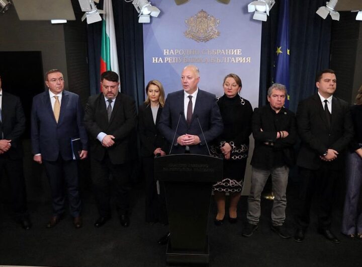 Новини світу - Уряд Болгарії на тлі масових протестів подав у відставку