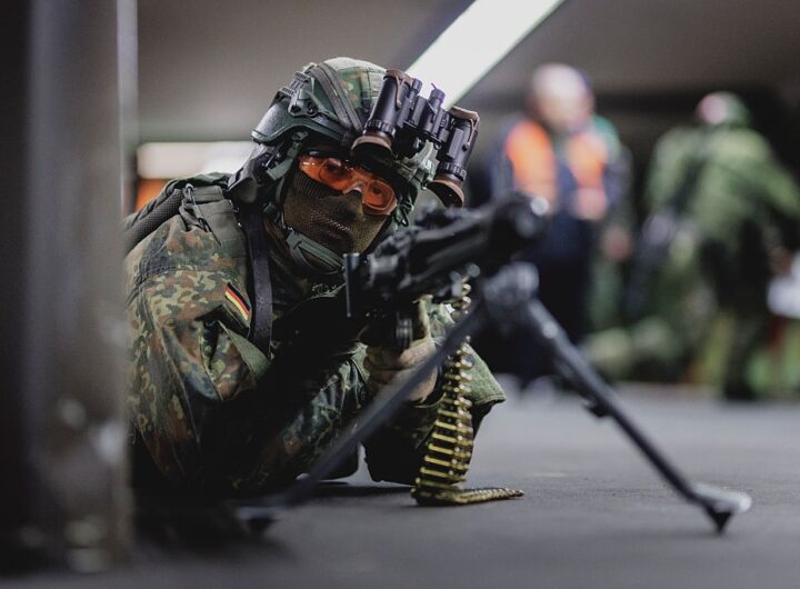 Новини світу - В Німеччині з вантажівки викрали 20 тисяч боєприпасів Бундесверу