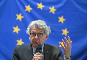 Новини світу - В ЄС розкритикували санкції США проти європейських посадовців