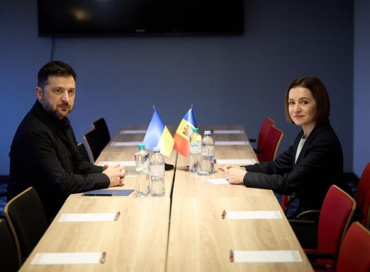 Новини України - Зеленський і Санду провели переговори у Гаазі