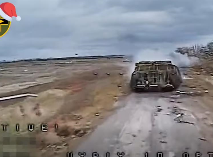 Новини України - ЗСУ показали знищення російських танків-"сараїв"