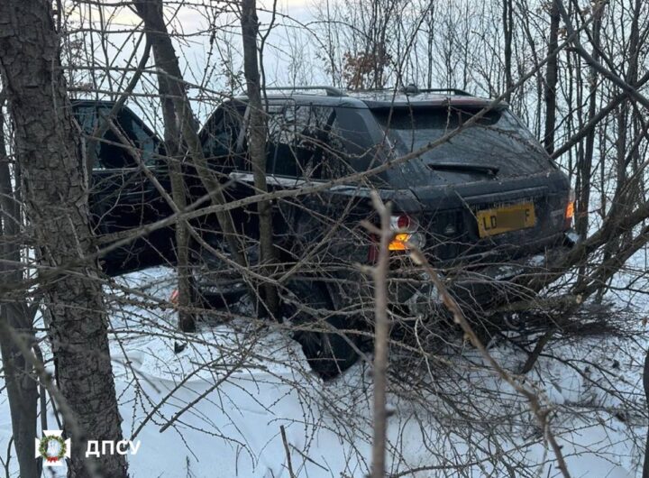 Новини України - Авто з ухилянтами збило прикордонника, намагаючись потрапити до Румунії
