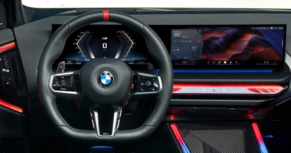 Авто новини - BMW відкликає кросовери X3 через кермо, яке повертається самостійно