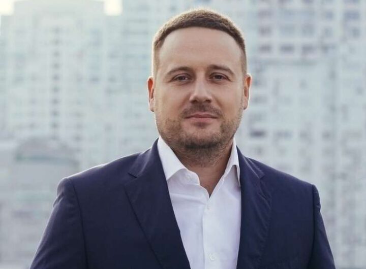 Корупція - Депутат Київради від Батьківщини Слончак активно купує нерухомість під час війни