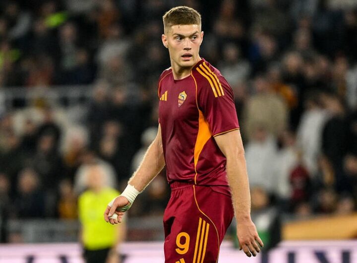 Новини спорту - Довбик і Ноттінгем Форест вирішують питання про перехід гравця в Англію