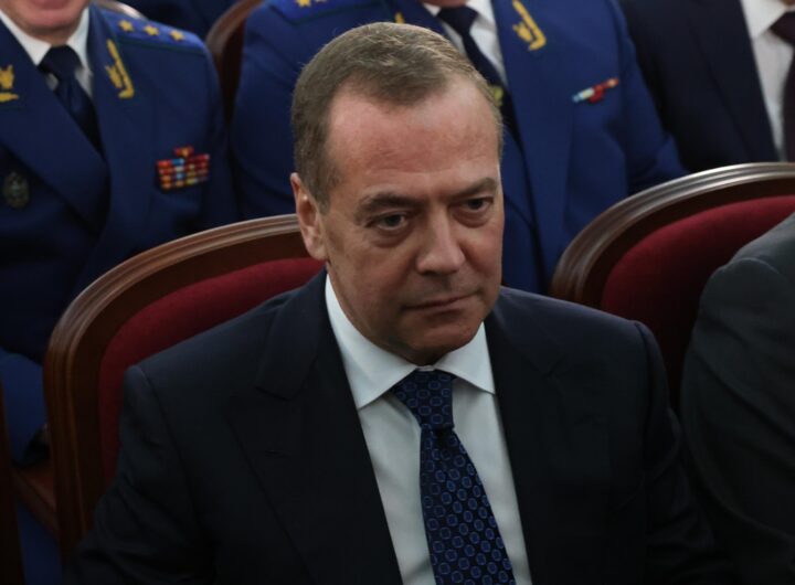 Новини світу - Медведєв пригрозив Фінляндії через "огидну русофобію"