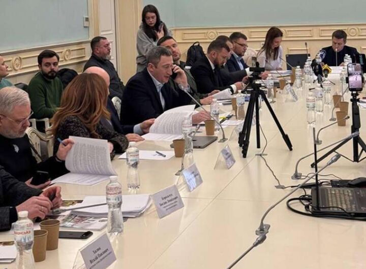 Корупція - Місцезнаходження невідоме, підозри немає Директор НАБУ розповів про статус Єрмака та Умєрова у резонансних справах