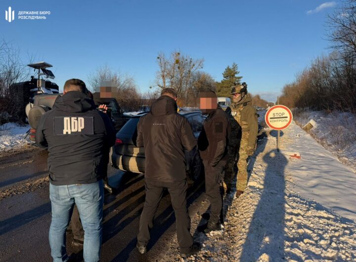 Новини України - На Буковині митник брав по $100 за кожен контрабандний iPhone