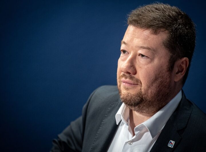 Новини світу - Опозиція Чехії ініціює звільнення спікера Окамури після заяв про Україну