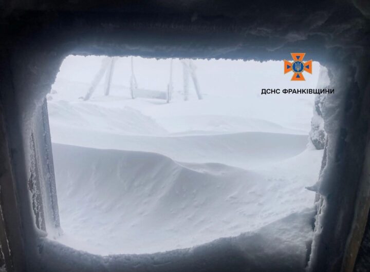 Новини України - Перемети снігу понад метр: ДСНС застерігає від походів у високогір'я