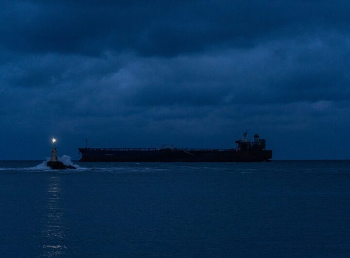 Новини світу - США захопили ще один танкер "тіньового флоту" РФ