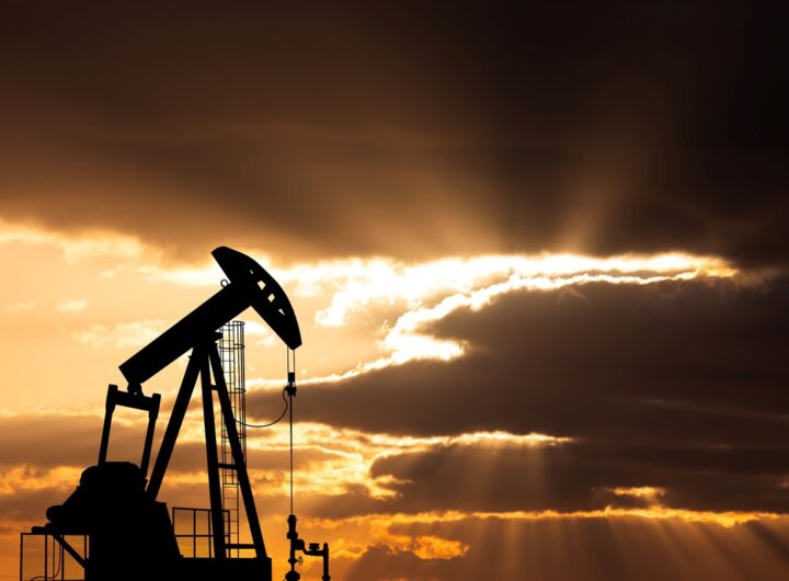 Новини бізнесу - Ціни на нафту почали зростати після рекордного падіння - ЗМІ