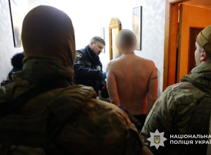 Новини України - У Дніпрі чоловік взяв у заручники власну матір