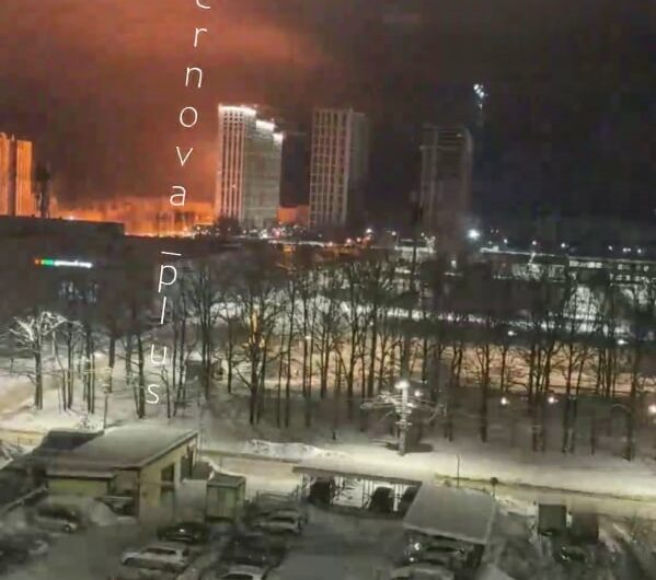 Новини світу - У низці міст РФ лунають вибухи, у Бердянську горить підстанція