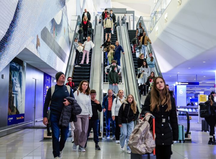 Новини світу - В аеропорту Варшави затримали українця з глушильним пристроєм