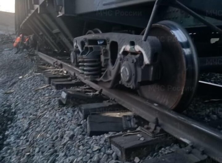 Новини світу - В Росії 35 вагонів зійшли з рейок