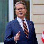 США свідомо дозволяють іранським танкерам проходити Ормузську протоку