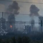 "Імпорт не рятує": удари України зупинили топові НПЗ Росії
